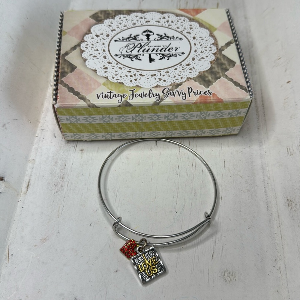 Plunder Design Vintage Bracelet with‎ Heart & I Love Us